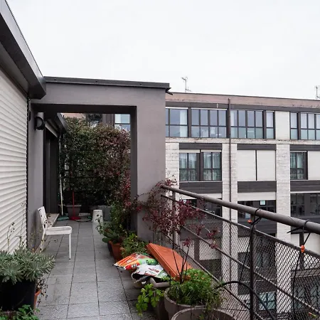 Apartment The Rent - Spacious With Balcony In Viale Monza